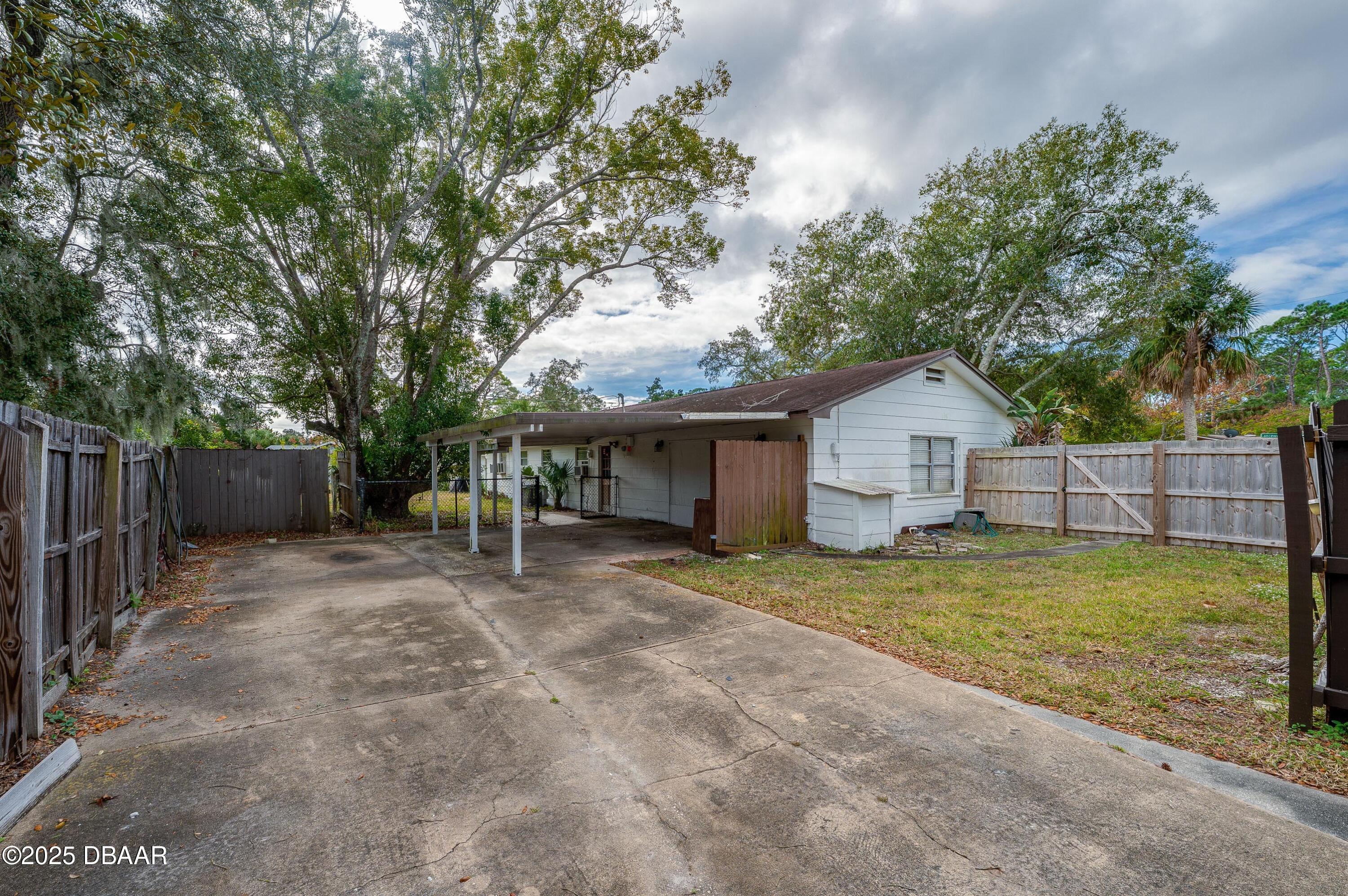 5500 Lancewood Circle N