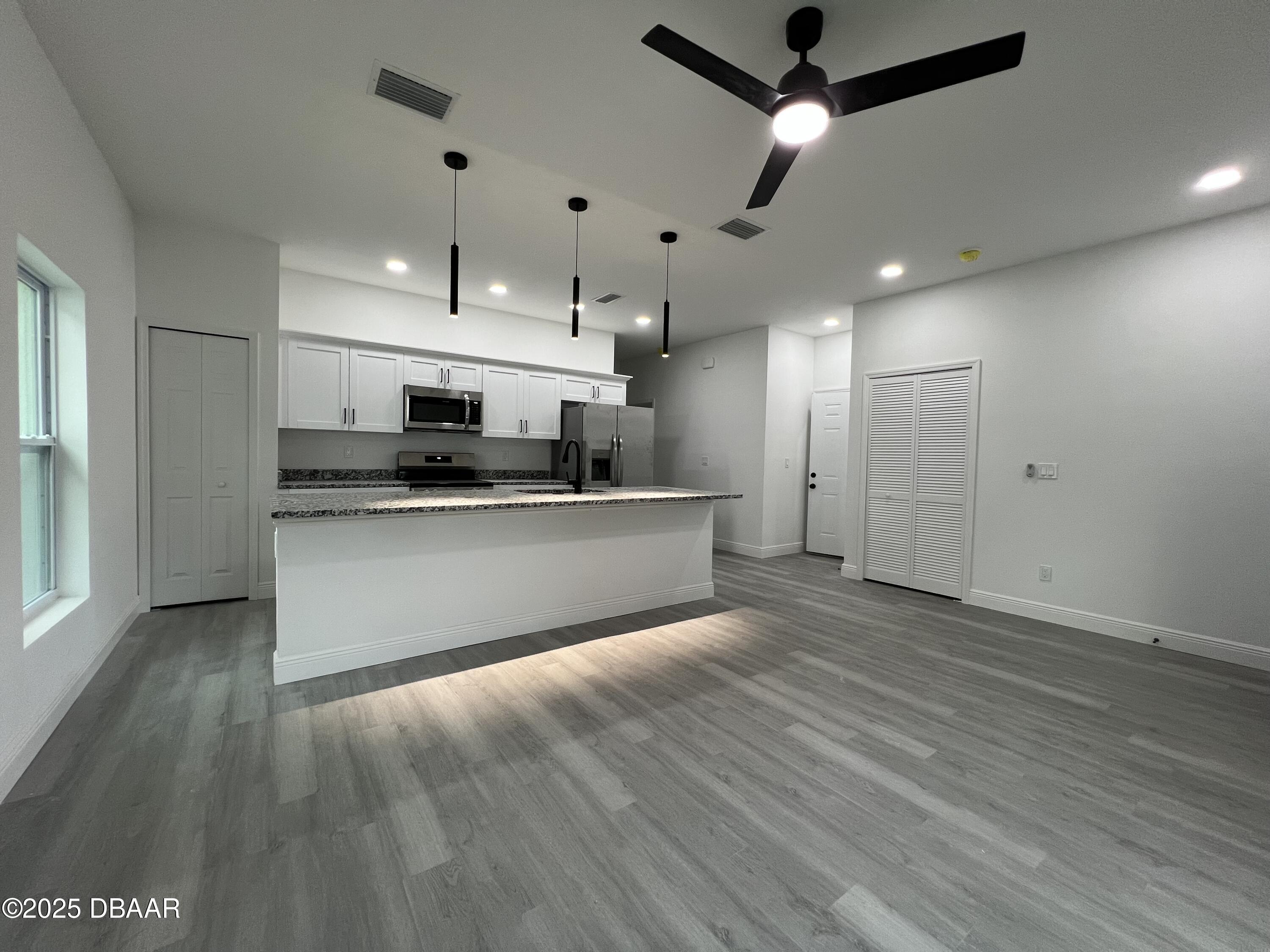 516 Model Street