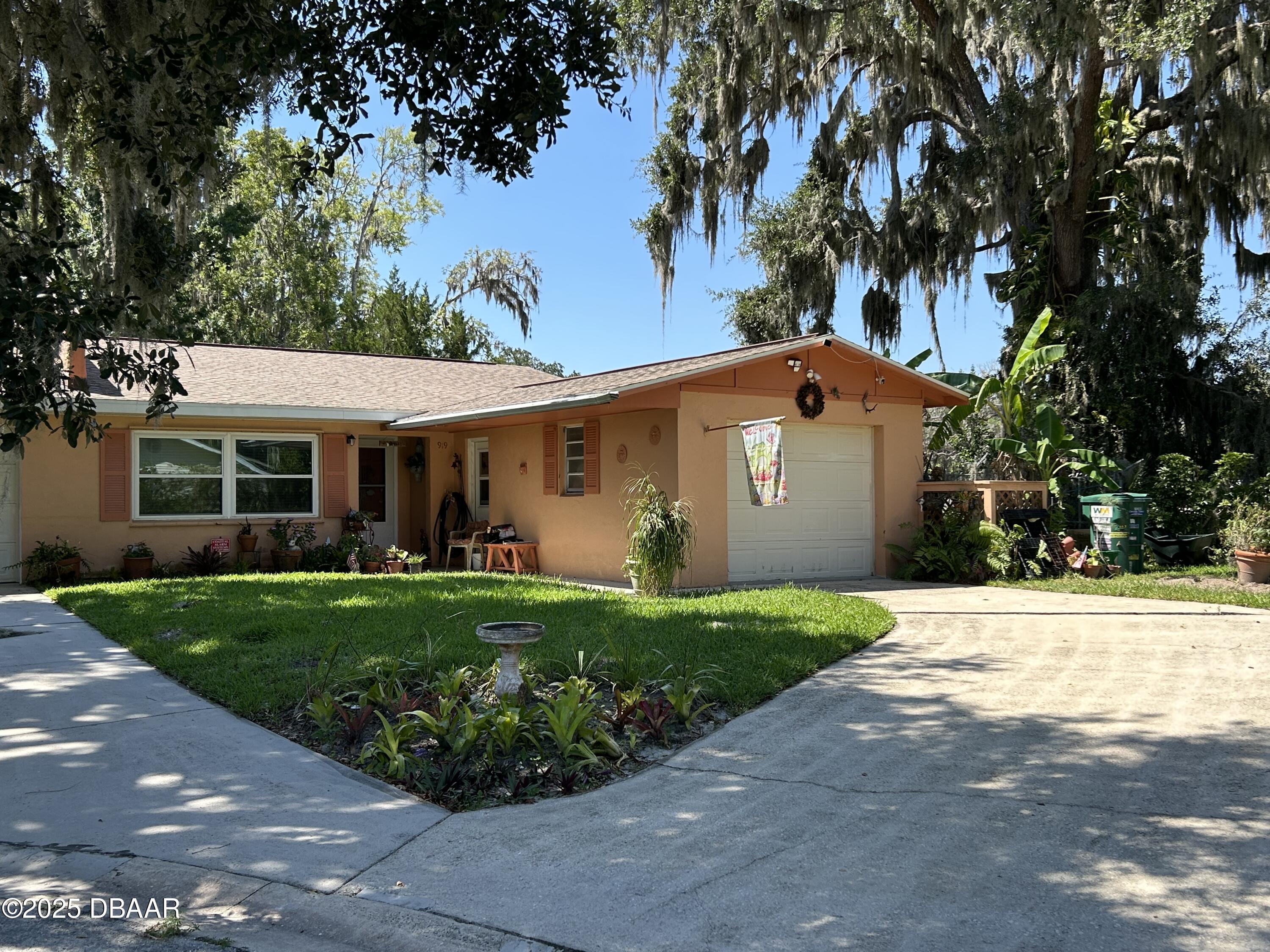 919 Royal Oak Court