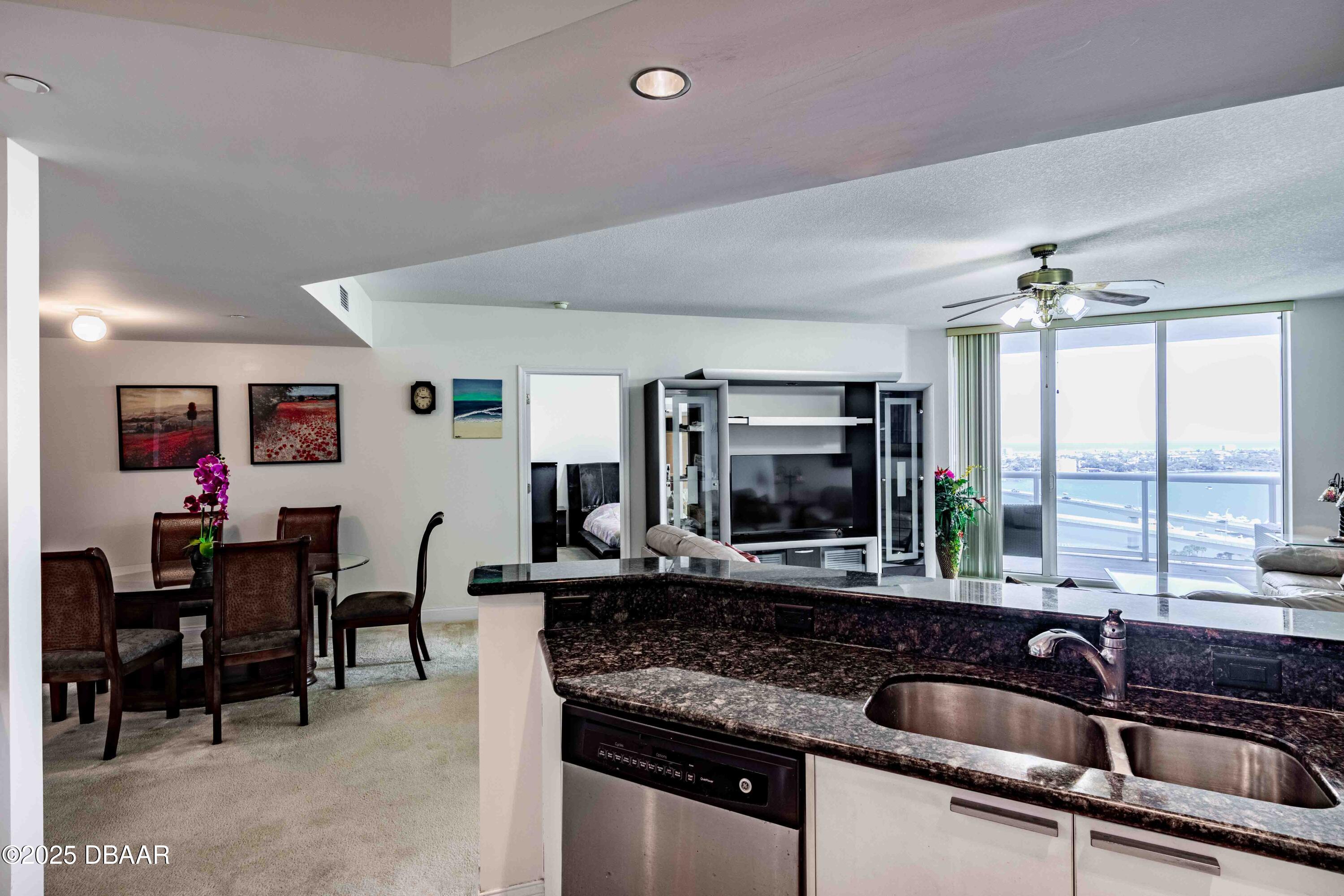 231 Riverside Drive 2105-1
