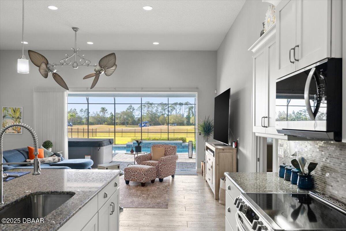 2931 Bella Flore Terrace