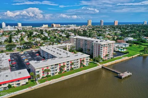 A home in Daytona Beach