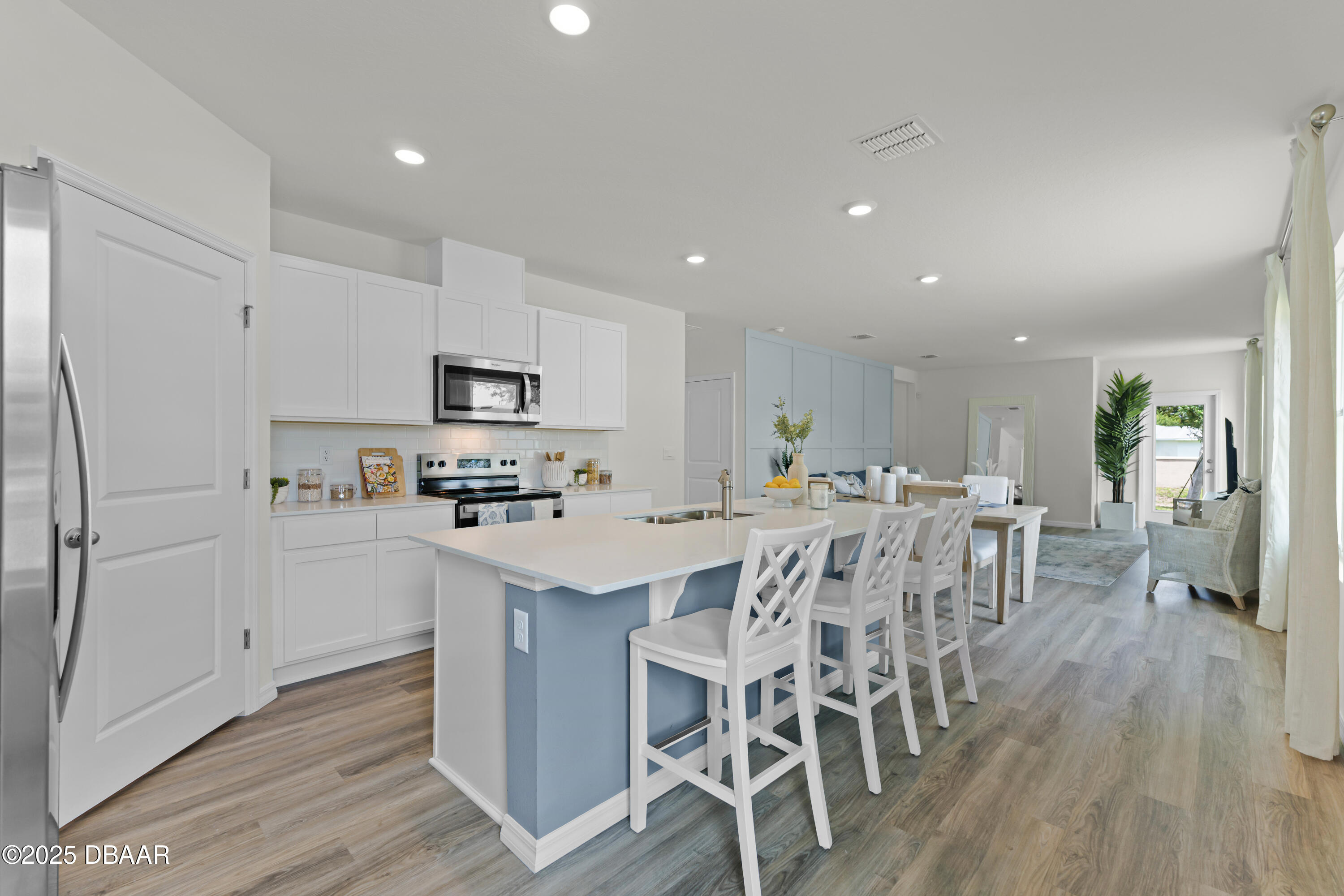 980 Commons Way