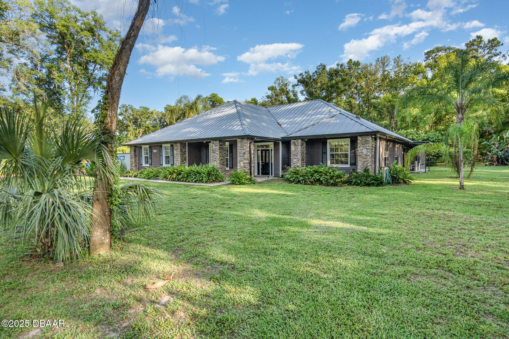 433 Tangerine Avenue