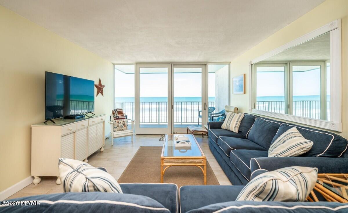 5203 S Atlantic Avenue