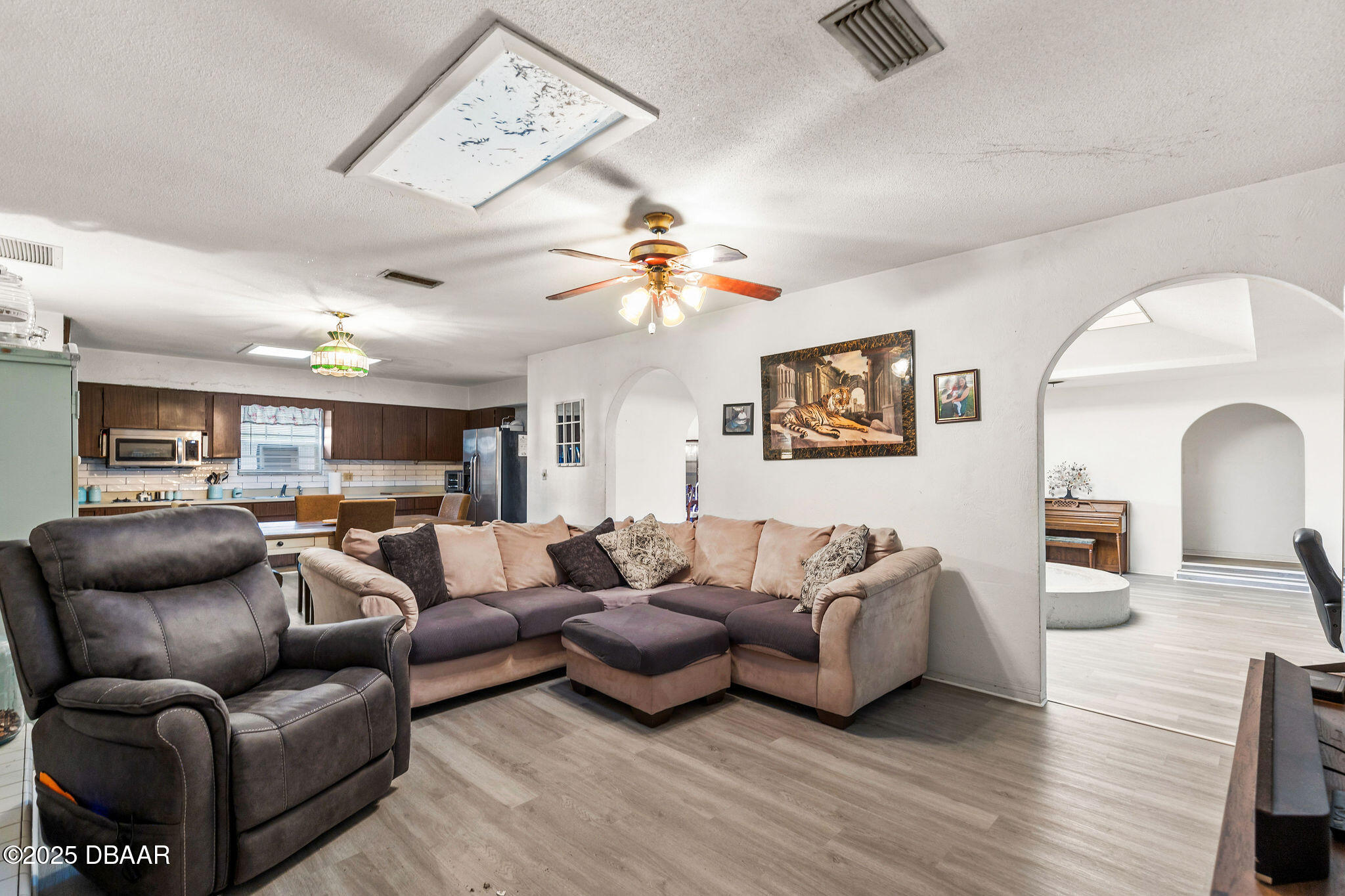 24 Tomoka Oaks Boulevard