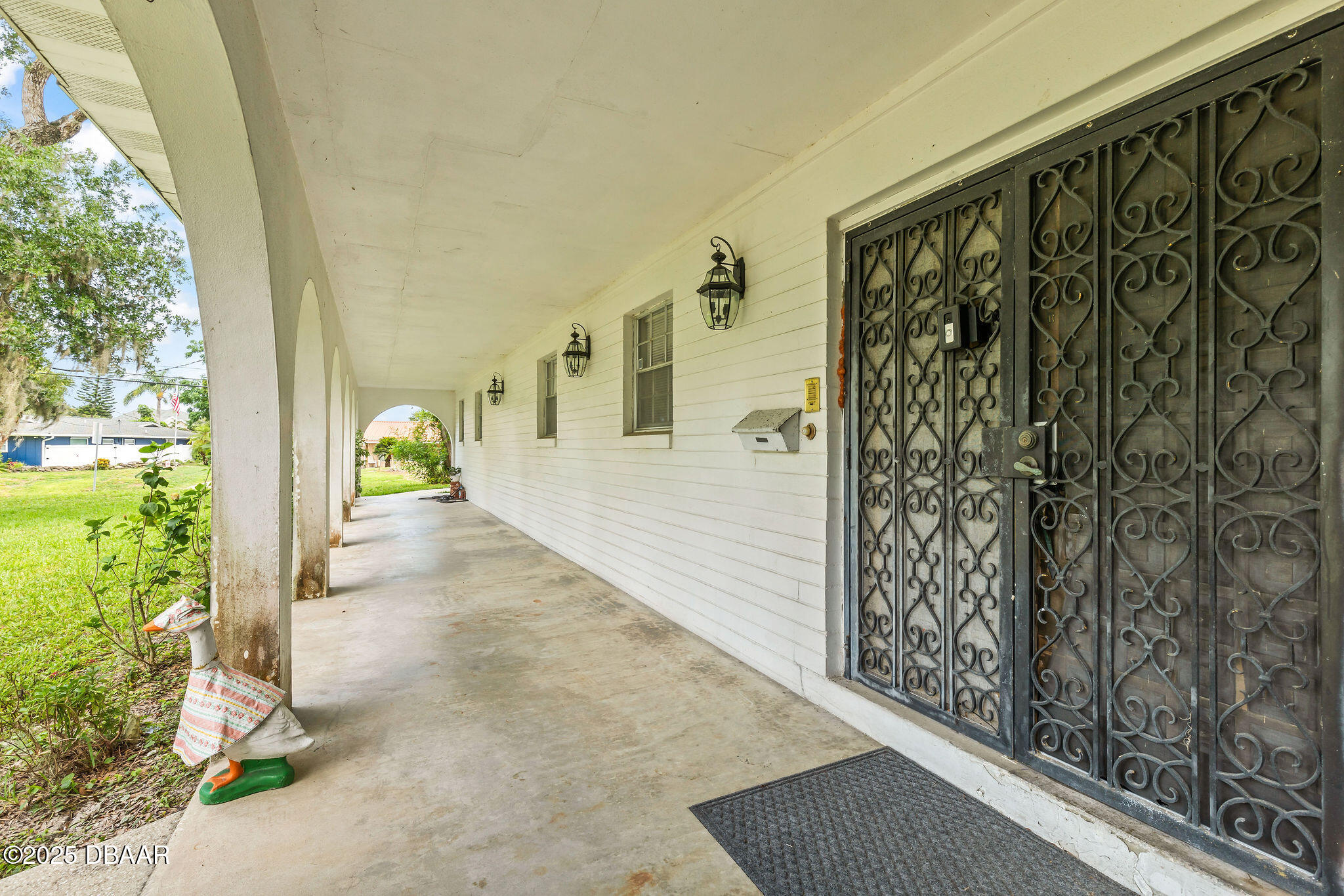 24 Tomoka Oaks Boulevard