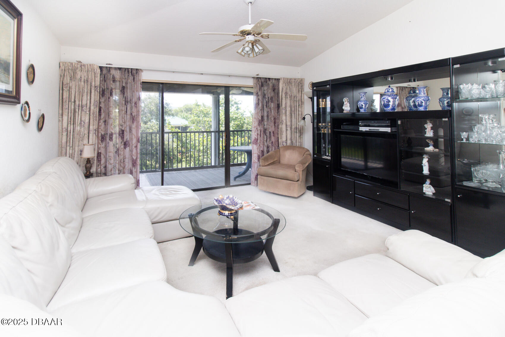 445 Bouchelle Drive 301