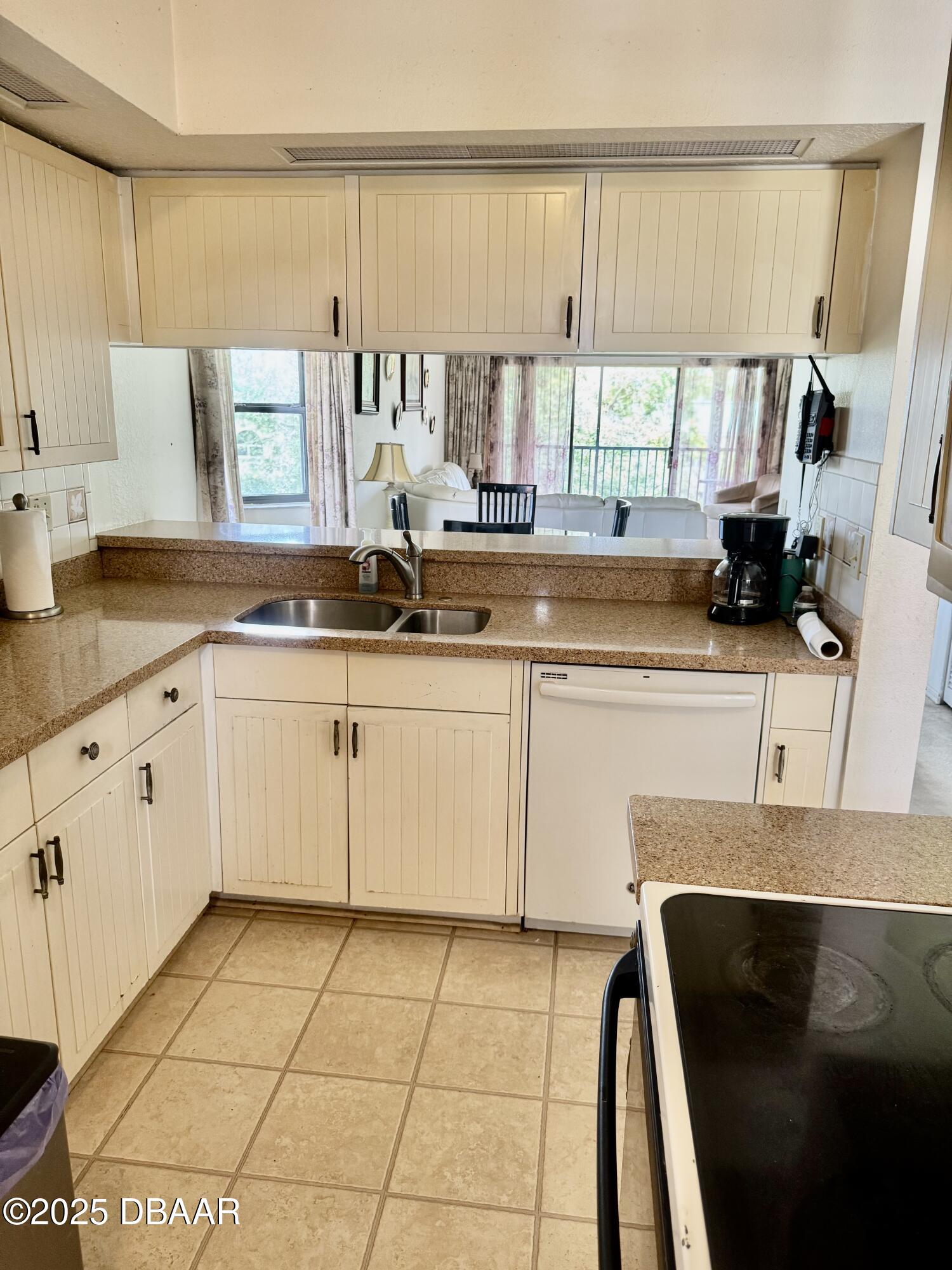 445 Bouchelle Drive 301
