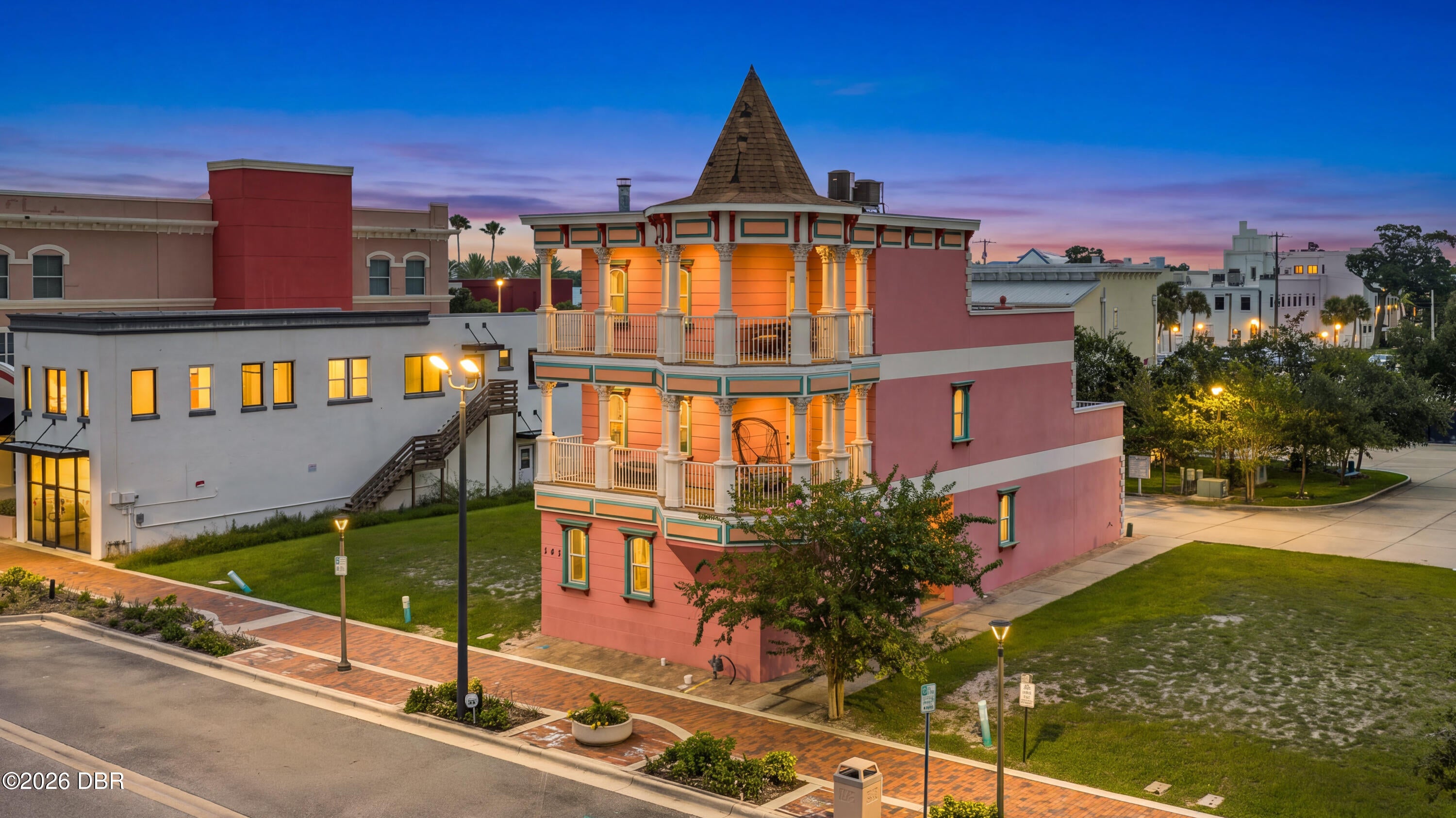143 Magnolia Avenue