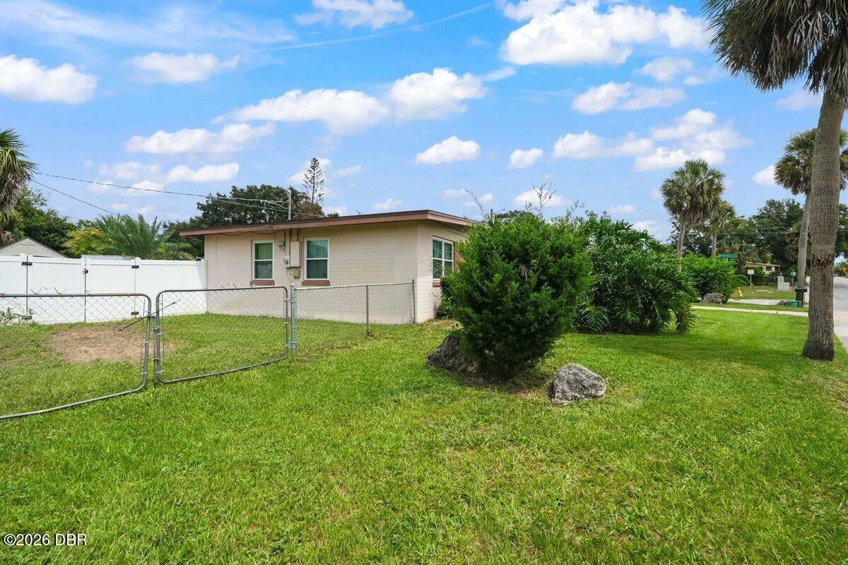 1002 Thunderbird Drive