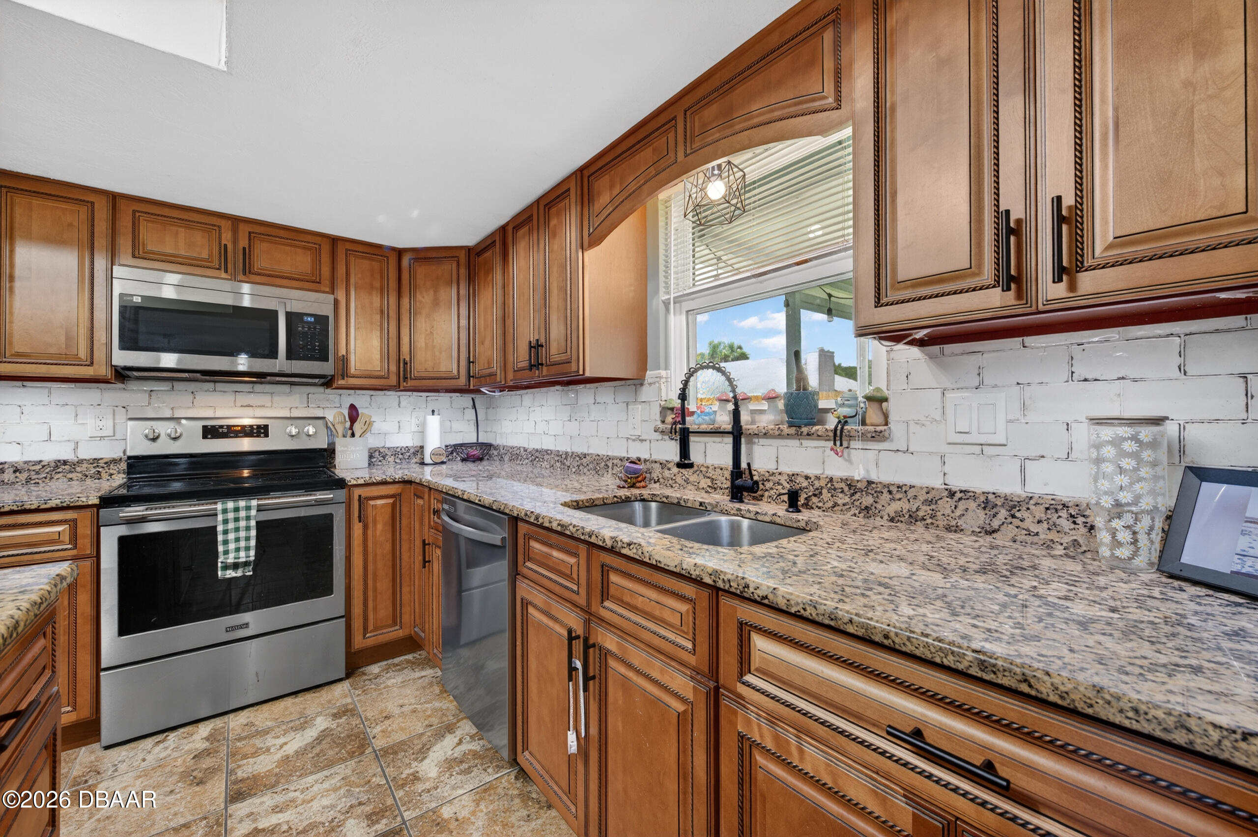 222 Pinerock Place