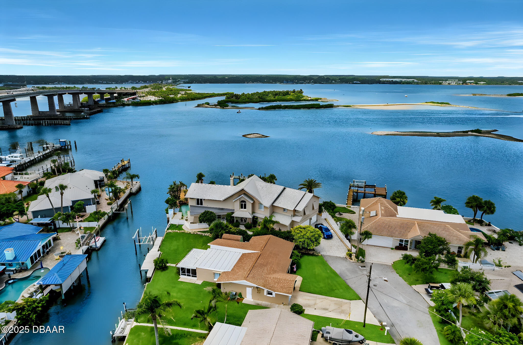 10 Venetian Circle