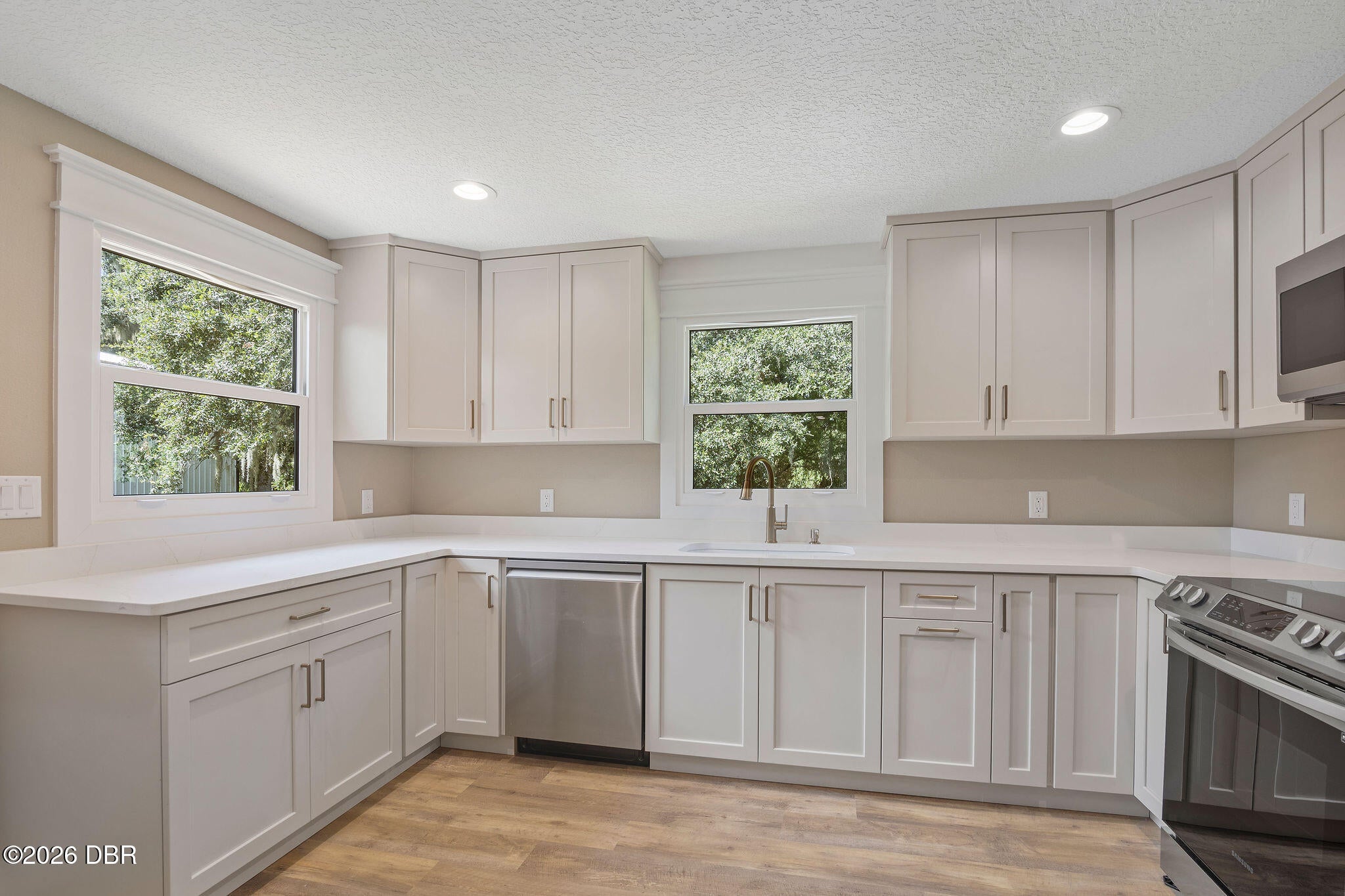 2463 Pioneer Trail