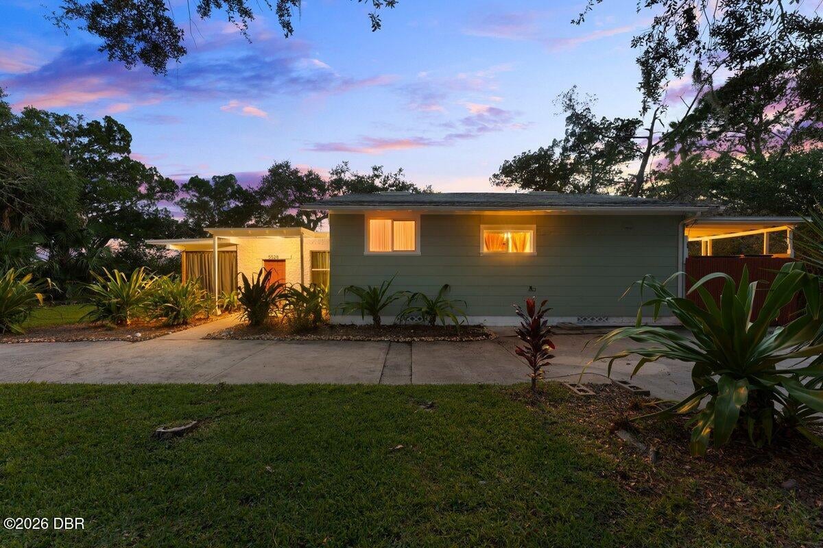 5528 W Bayshore Drive