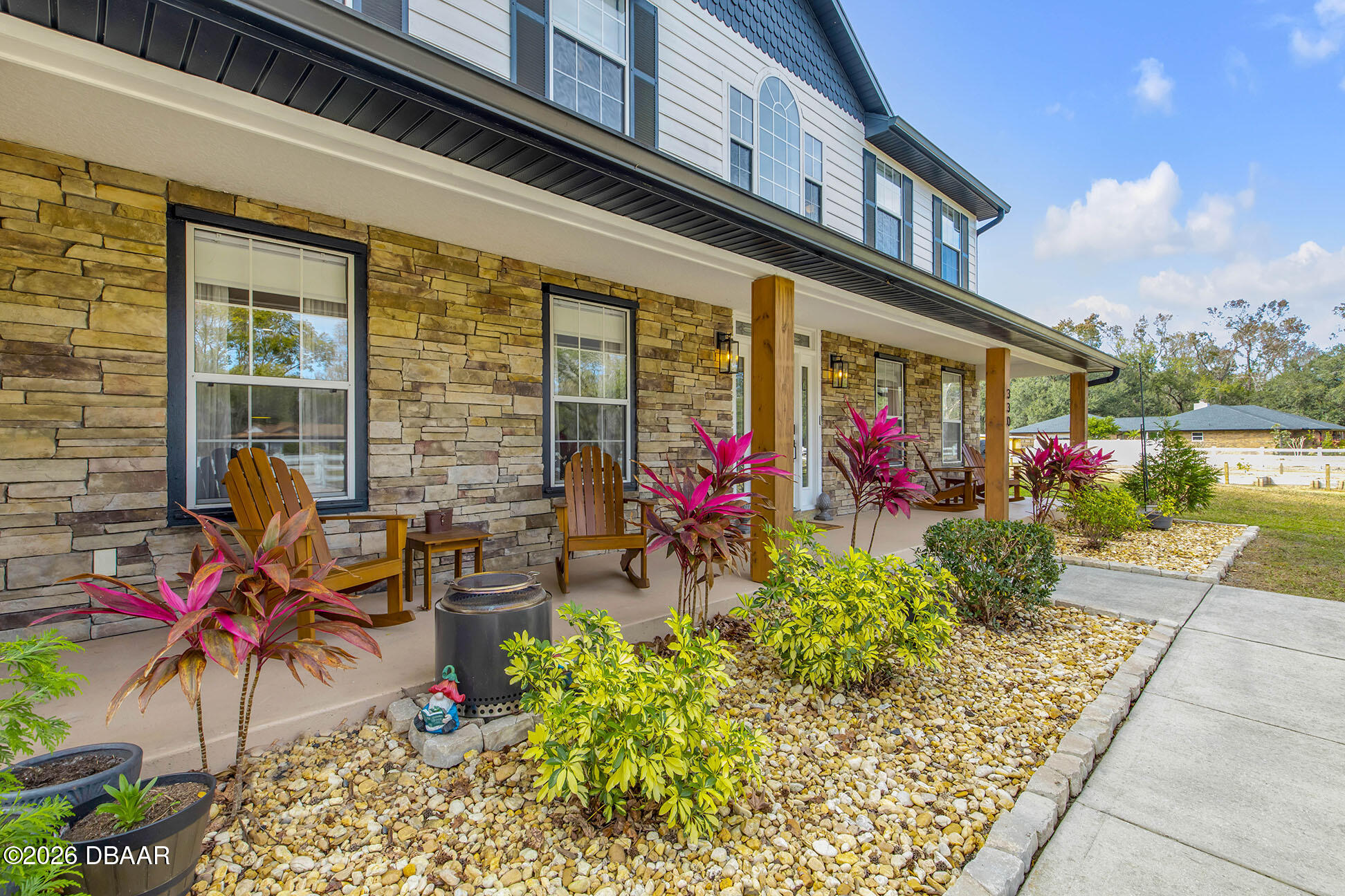 330 Country Circle Drive E