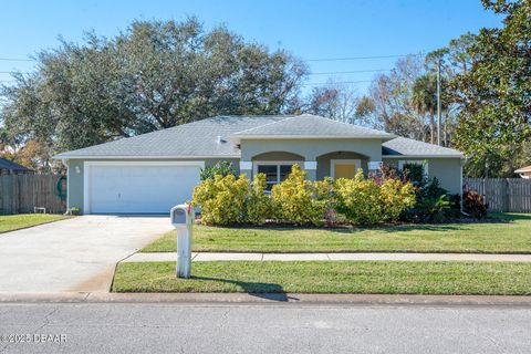 A home in South Daytona