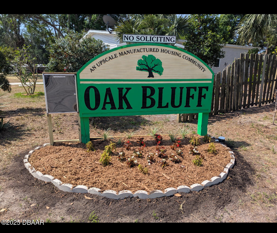 Oak Bluff sign