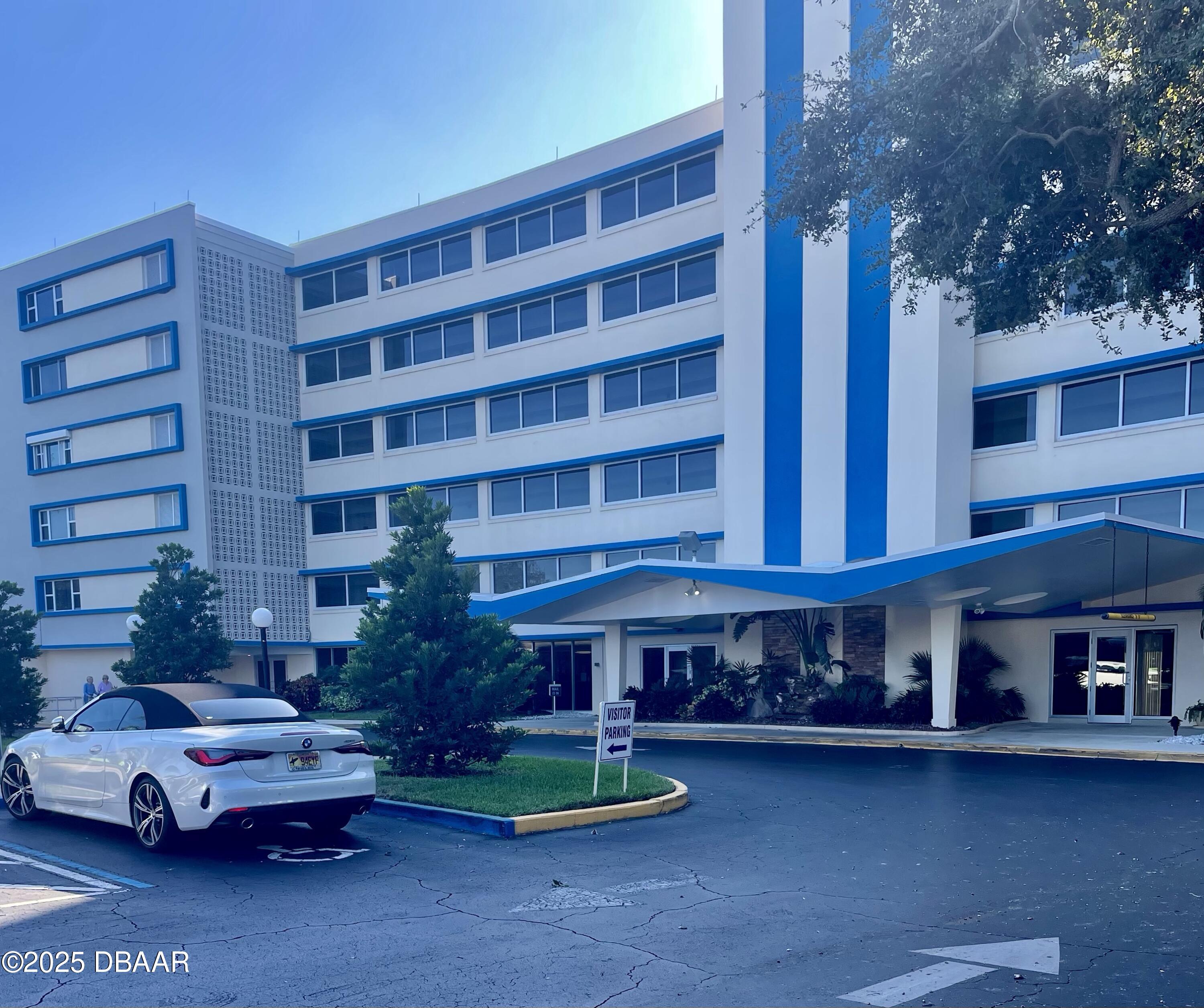 1224 S Peninsula Drive 304