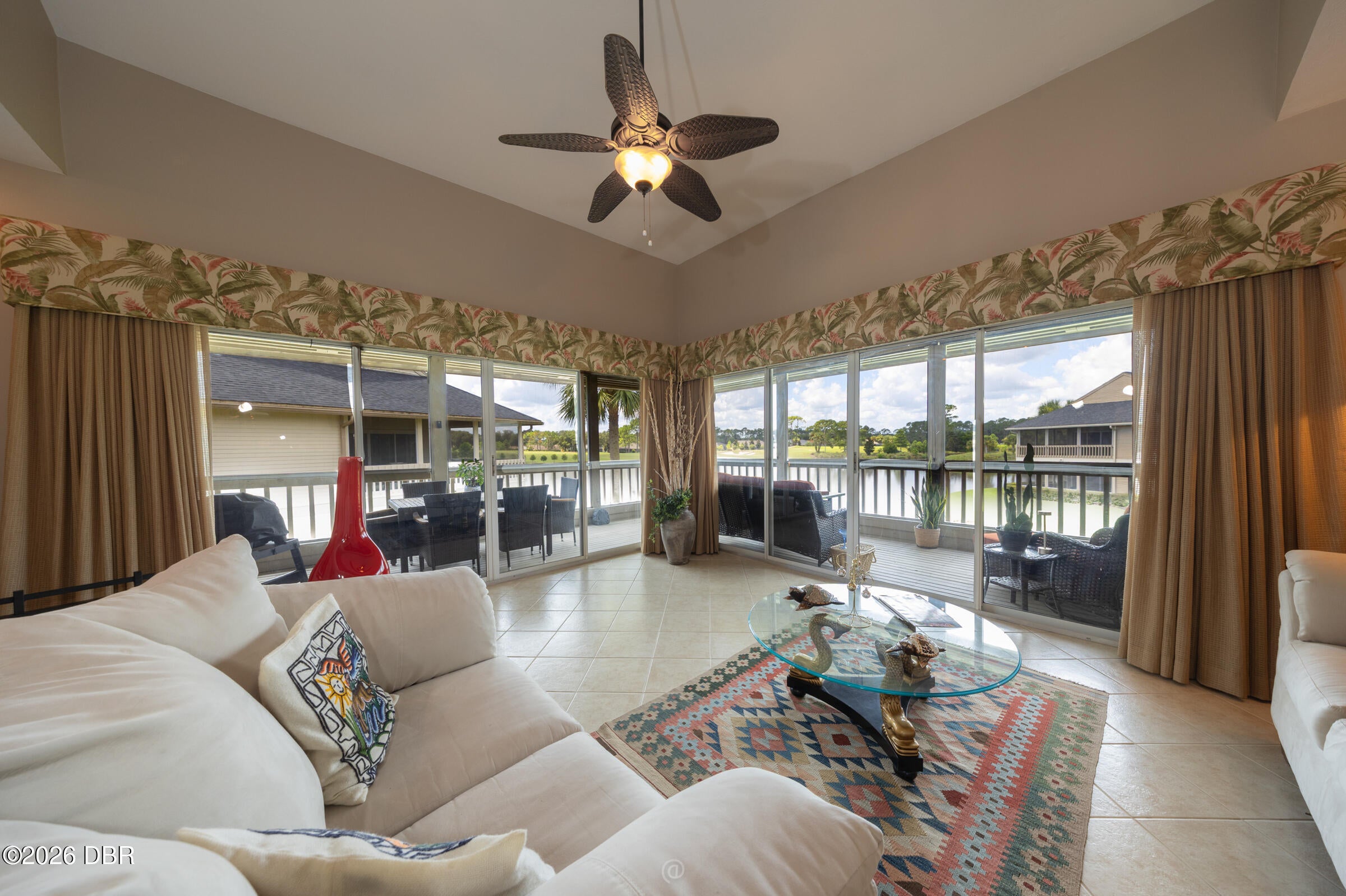 11 Magnolia Drive S