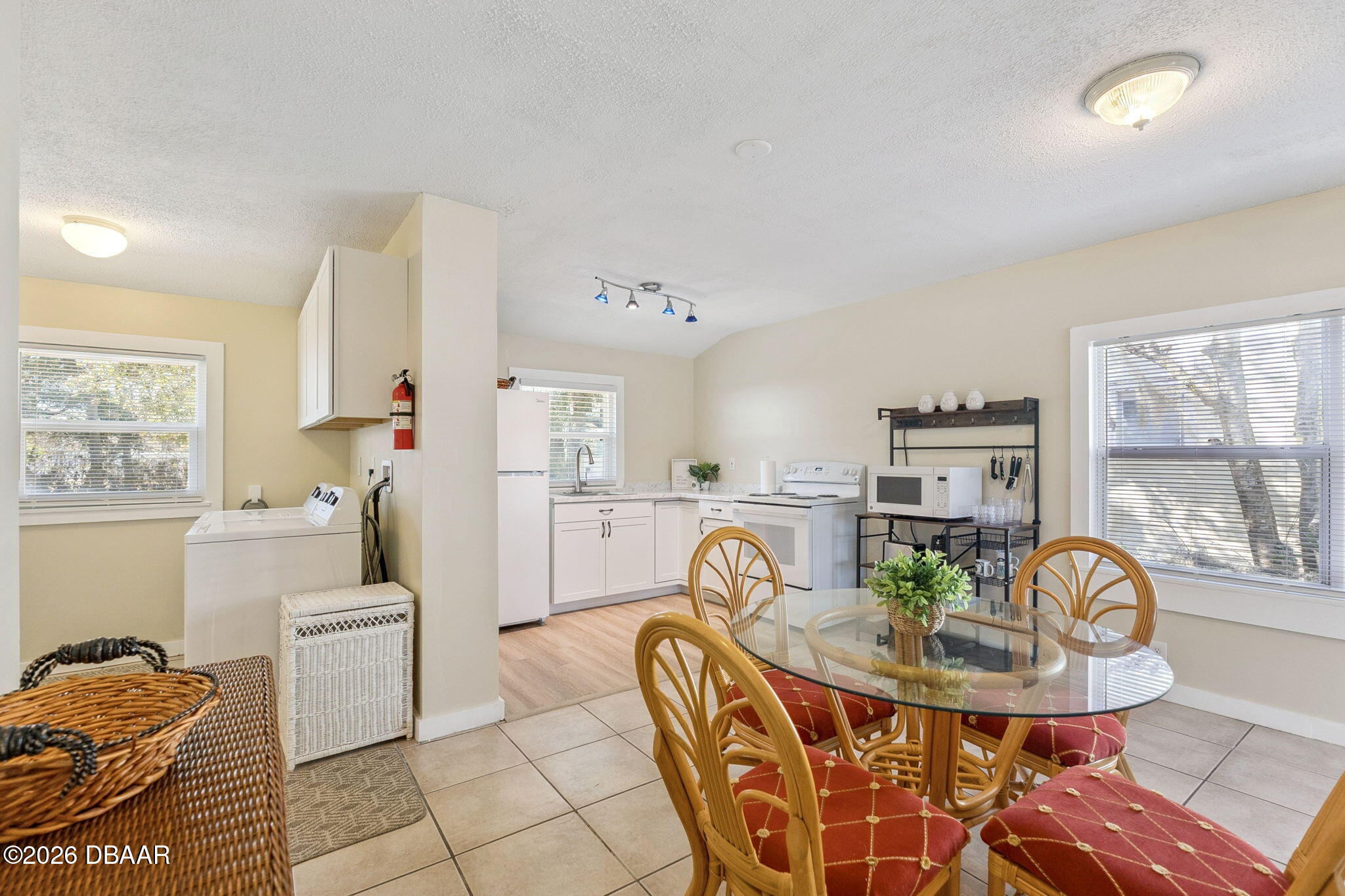 5108 S Ridgewood Avenue