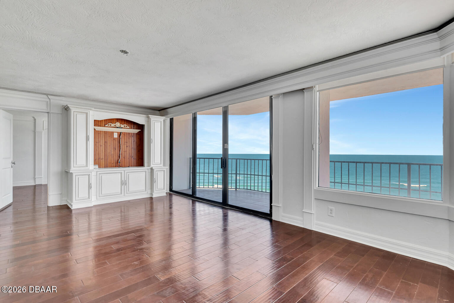 2425 S Atlantic Avenue