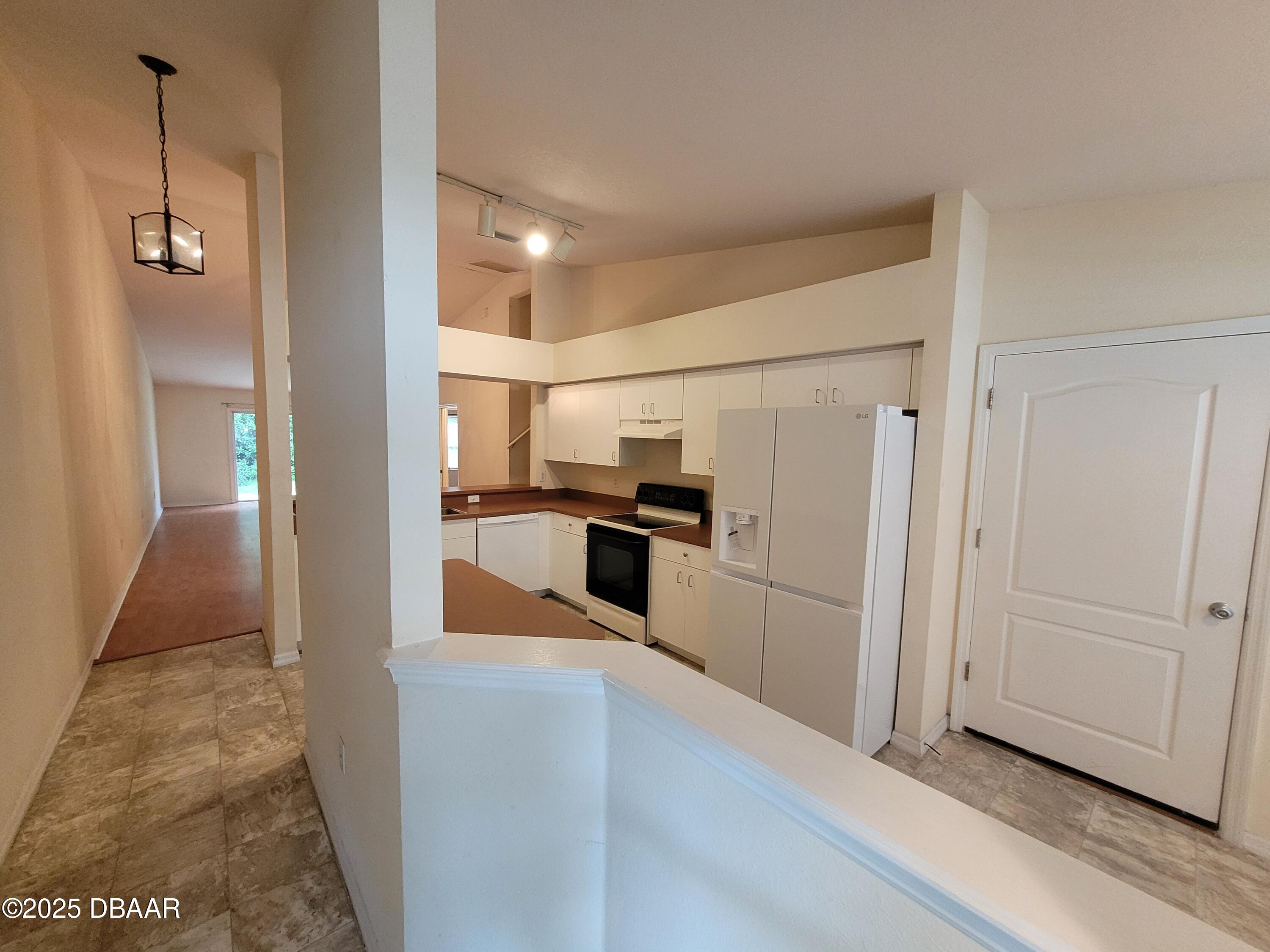 1018 Grand Hickory Circle