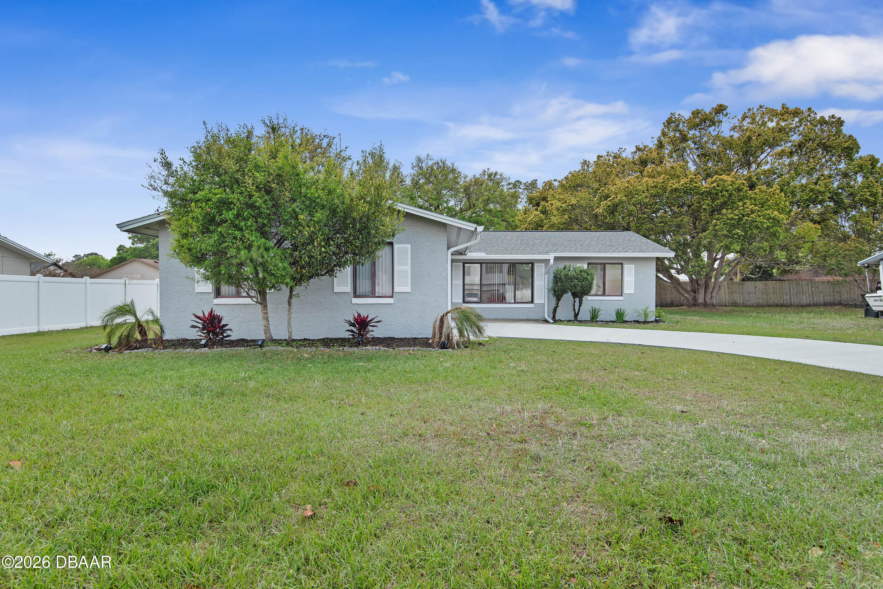 1222 Thomasina Drive