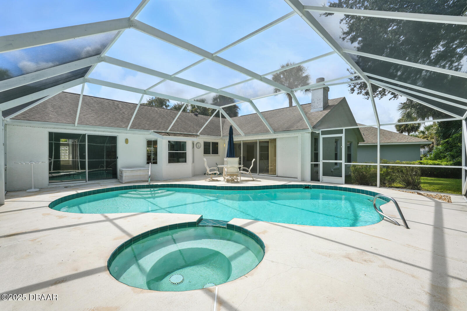 3929 Oak Crest Circle
