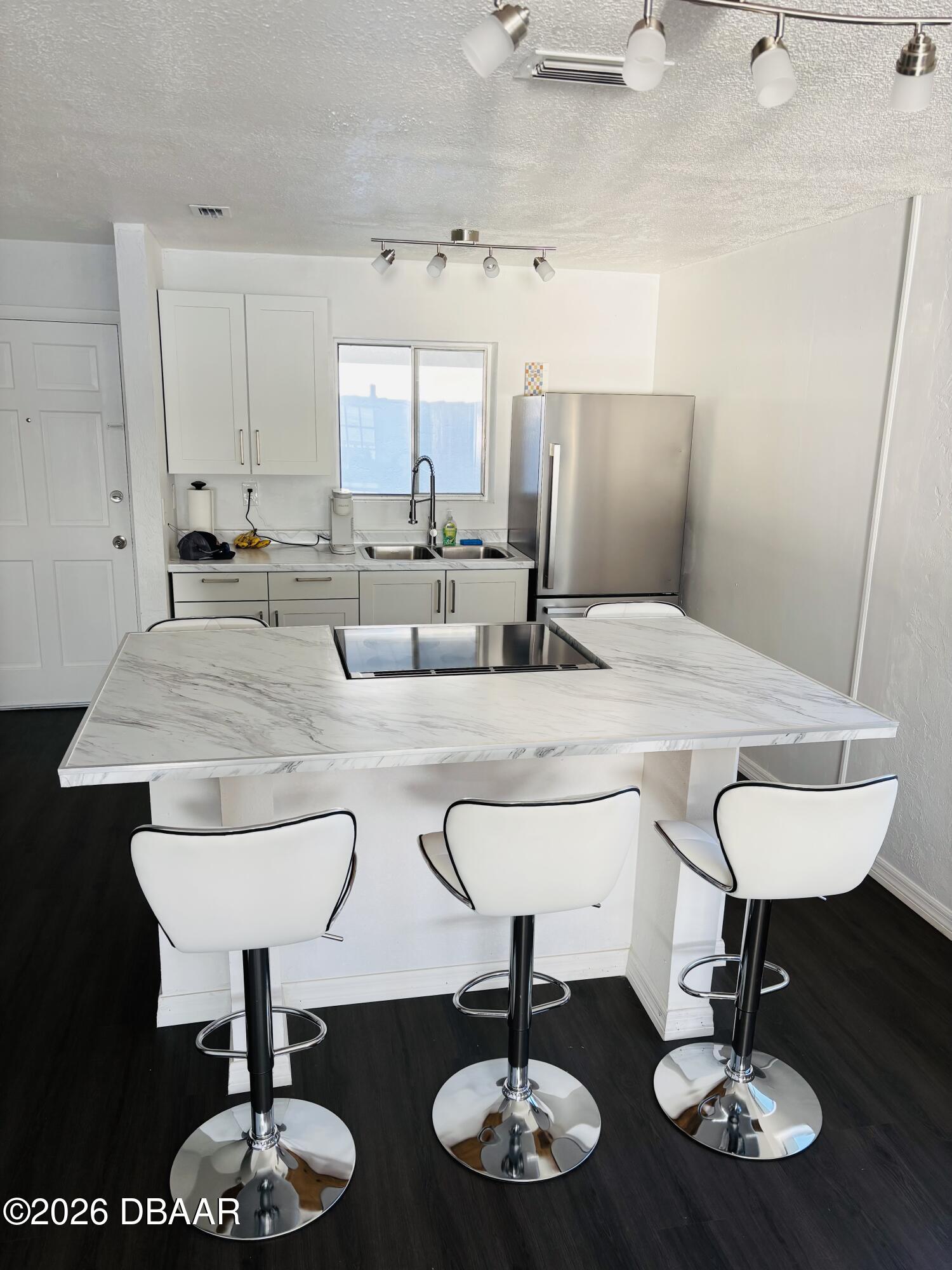 405 N Halifax Avenue