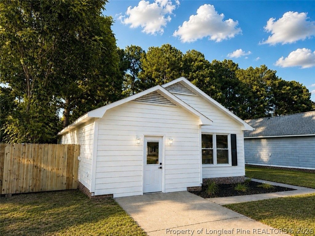 Photo of 1124 Hoke Loop Road, Fayetteville, NC 28314 (MLS # 763199)