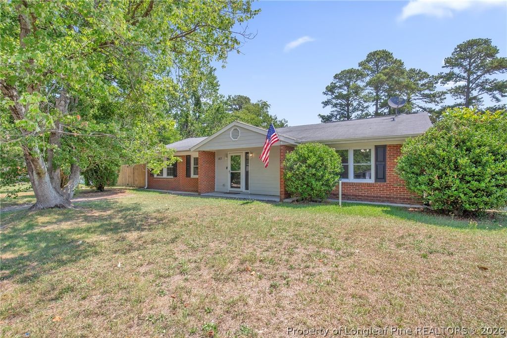 Photo of 913 Montclair Road, Fayetteville, NC 28314 (MLS # 765326)