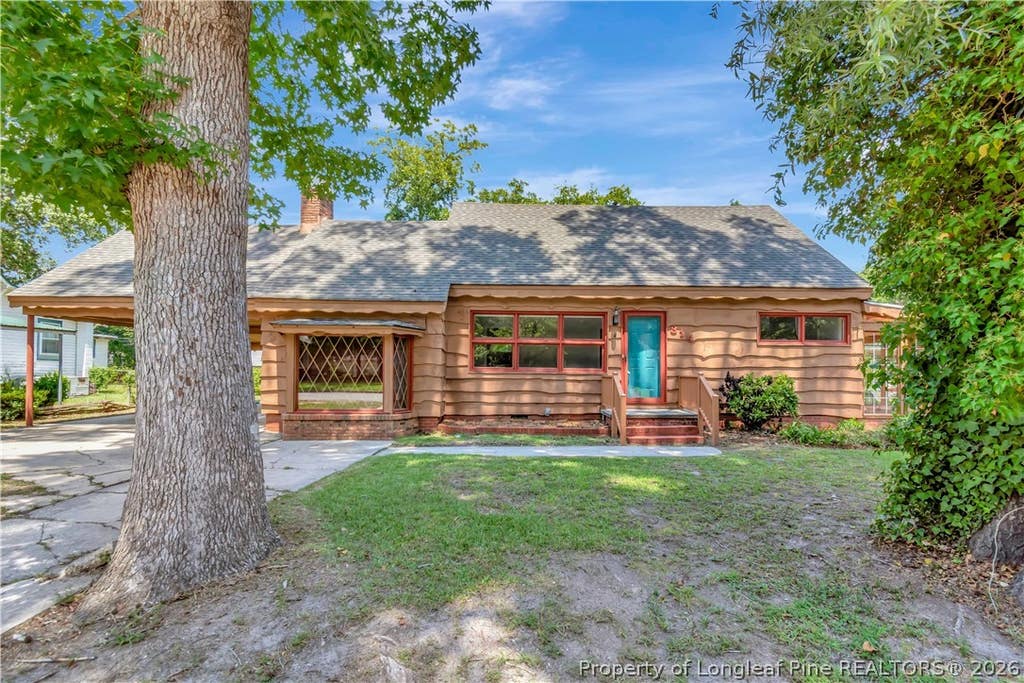 Photo of 314 W 18th Street, Lumberton, NC 28358 (MLS # 767052)