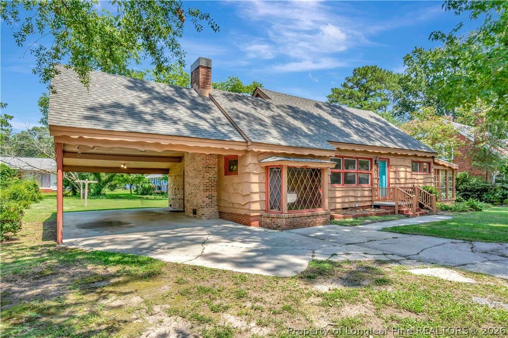 Photo of 314 W 18th Street, Lumberton, NC 28358 (MLS # 767052)