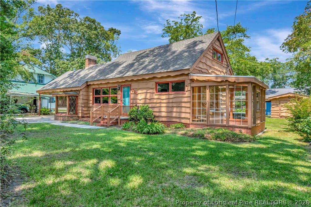 Photo of 314 W 18th Street, Lumberton, NC 28358 (MLS # 767052)