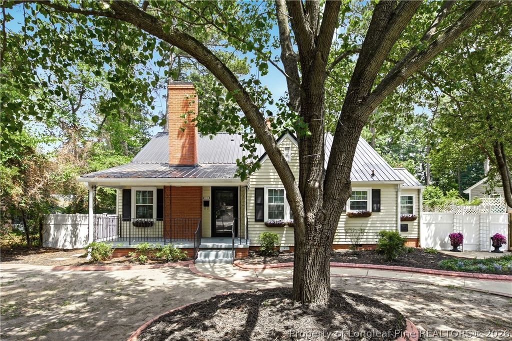 Photo of 550 Pearl Street, Fayetteville, NC 28303 (MLS # 764157)