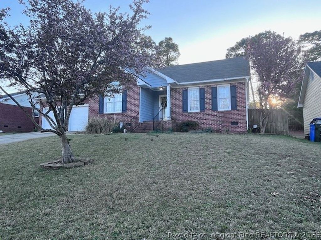 Photo of 5705 Kingstree Drive, Fayetteville, NC 28304 (MLS # 759456)
