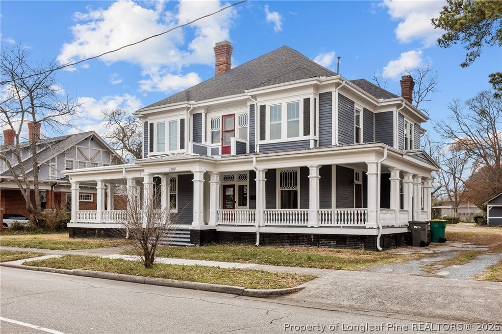 Photo of 1209 N Elm Street, Lumberton, NC 28358 (MLS # 757439)