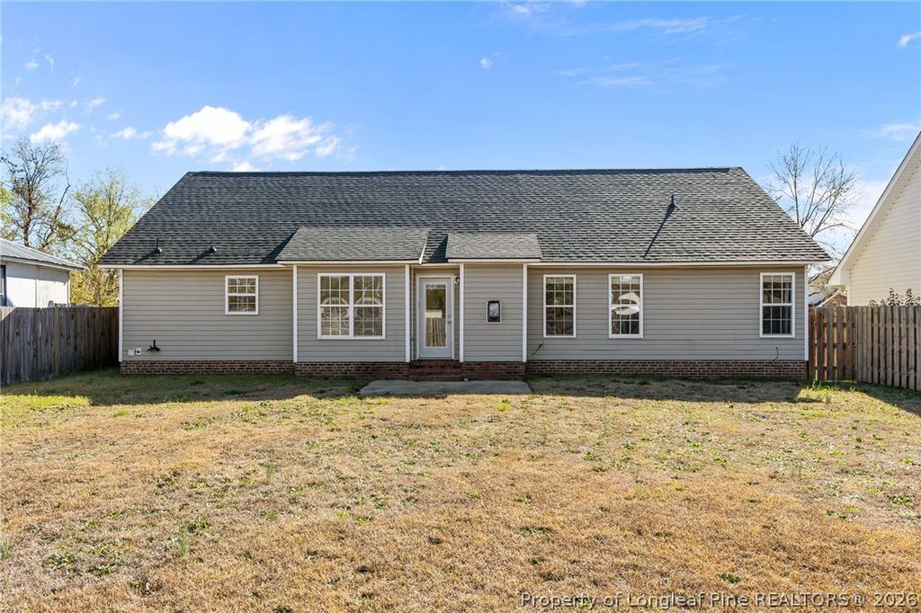 Photo of 2202 Foster Gwin Lane, Fayetteville, NC 28304 (MLS # 758905)