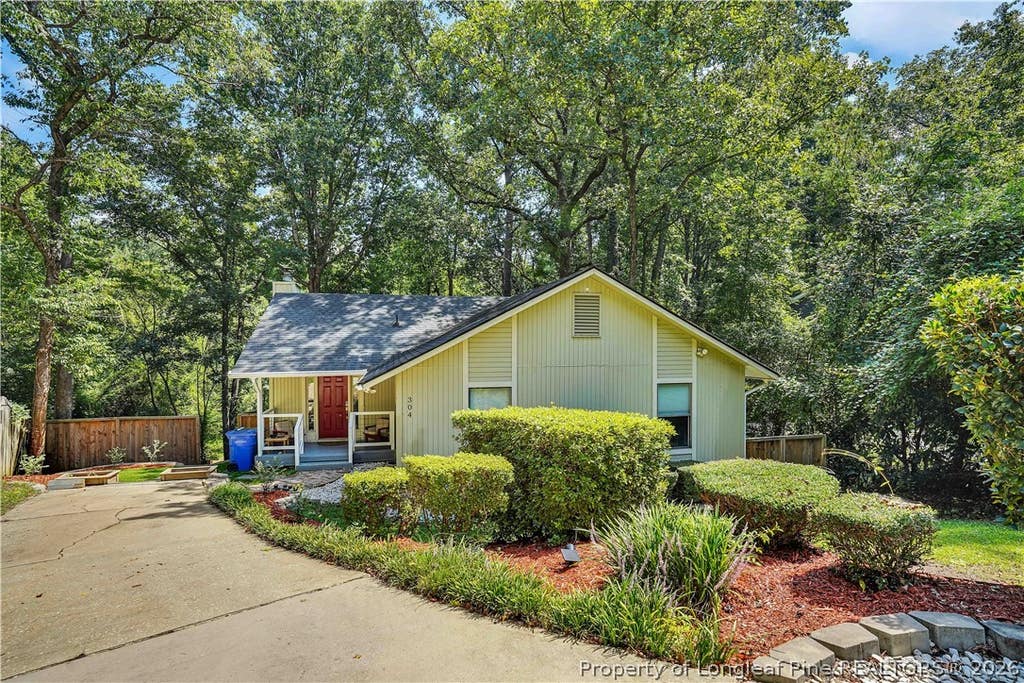 Photo of 304 Whipple Tree Lane, Fayetteville, NC 28314 (MLS # 768334)