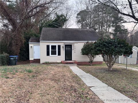 Photo of 1529 Lacy Street, Fayetteville, NC 28305 (MLS # 756078)