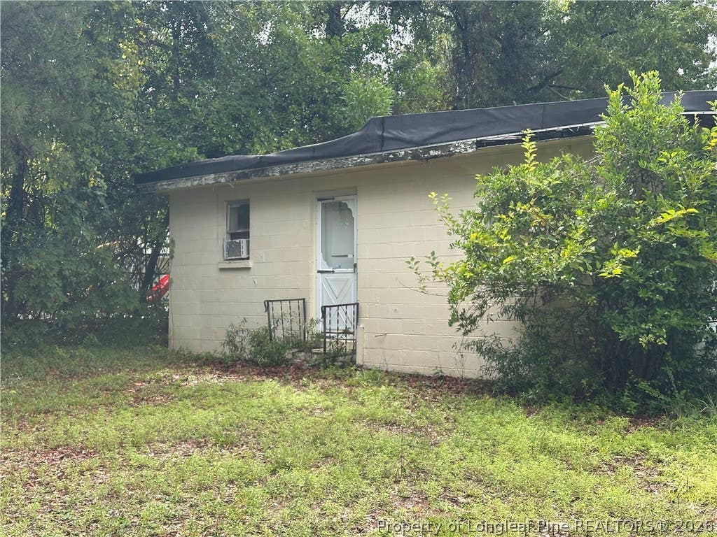 Photo of 1130 W New Hampshire Avenue, Southern Pines, NC 28387 (MLS # 767419)
