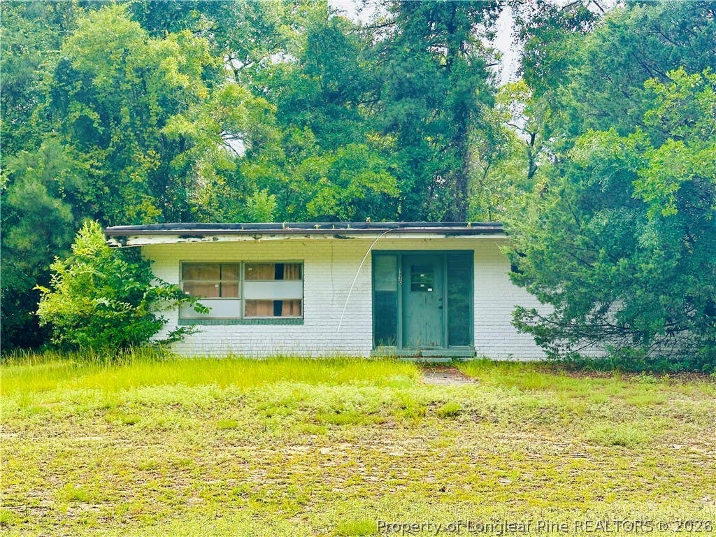 Photo of 1130 W New Hampshire Avenue, Southern Pines, NC 28387 (MLS # 767419)