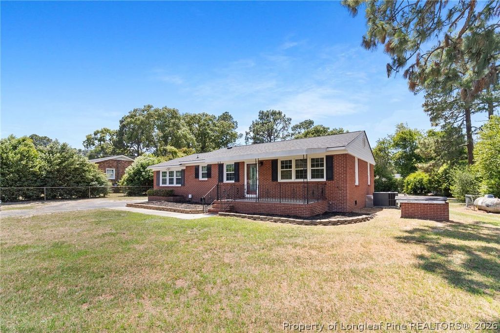 Photo of 2546 Bel Aire Street, Fayetteville, NC 28306 (MLS # 763602)
