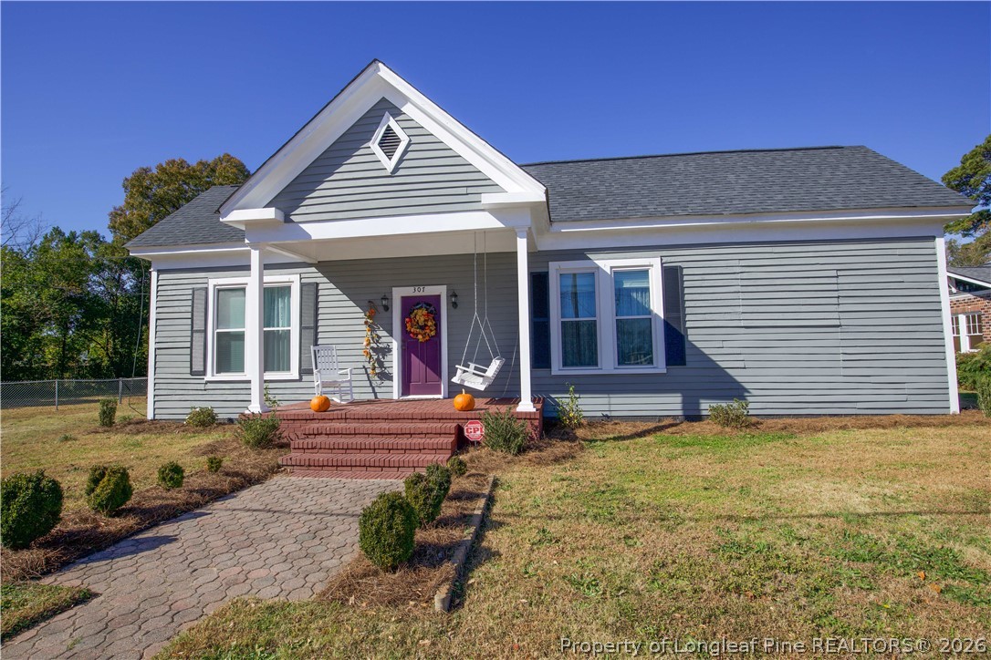 Photo 1 of 33 — 307 N Green Street, Parkton, NC 28371