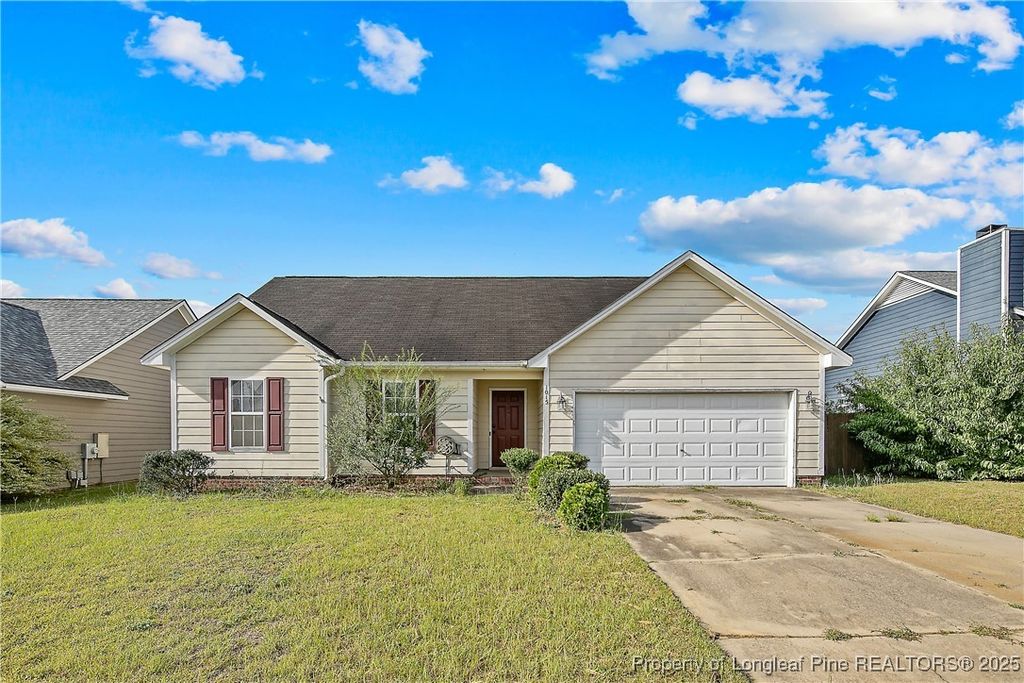 Photo of 1015 Gatesville Drive, Hope Mills, NC 28348 (MLS # 750223)
