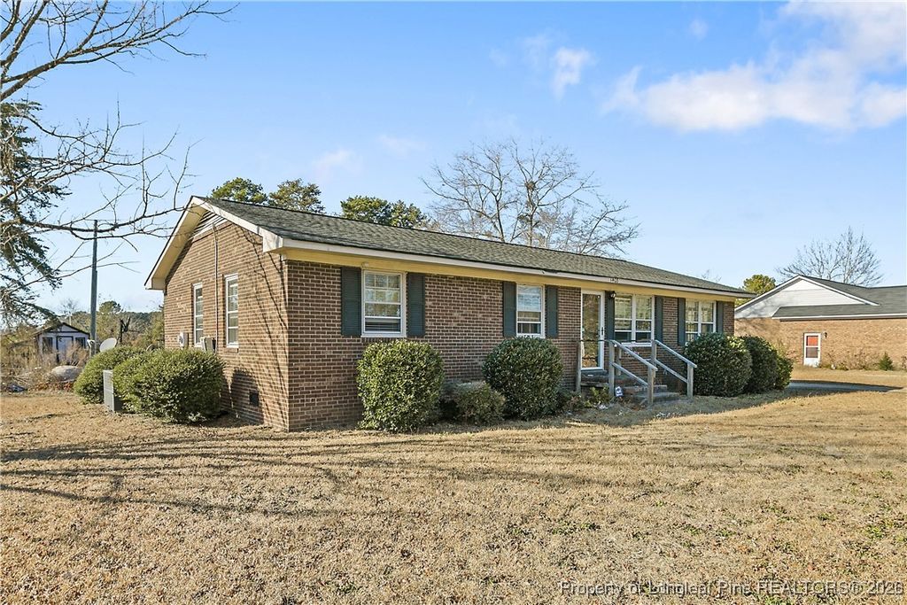 Photo of 1408 Seabrook School Road, Fayetteville, NC 28312 (MLS # 756705)