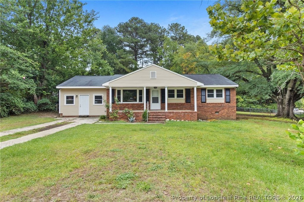 Photo of 735 Hilton Drive, Fayetteville, NC 28311 (MLS # 765837)