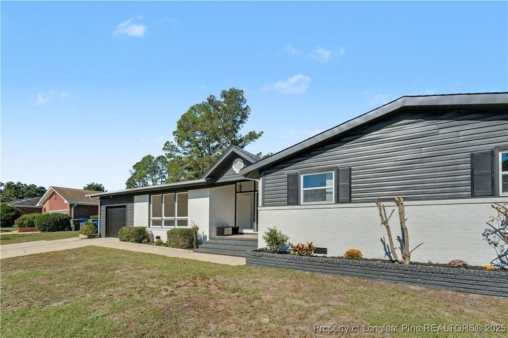 Photo of 313 Andover Road, Fayetteville, NC 28311 (MLS # 751956)