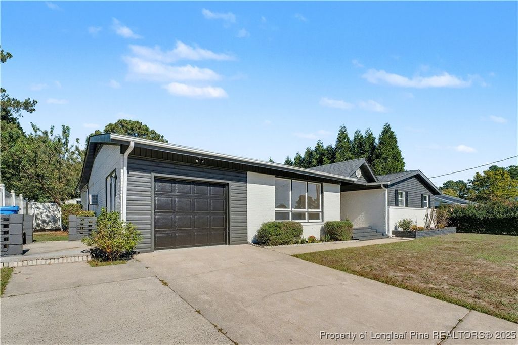 Photo of 313 Andover Road, Fayetteville, NC 28311 (MLS # 751956)